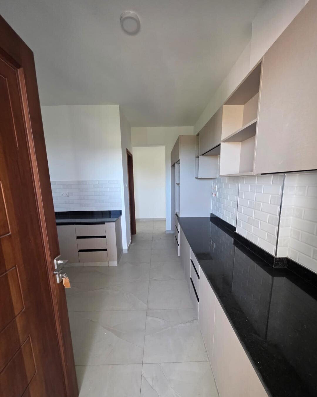 3BR with DSQ, Balcony in Every Room & Pool - Nyali, Mombasa