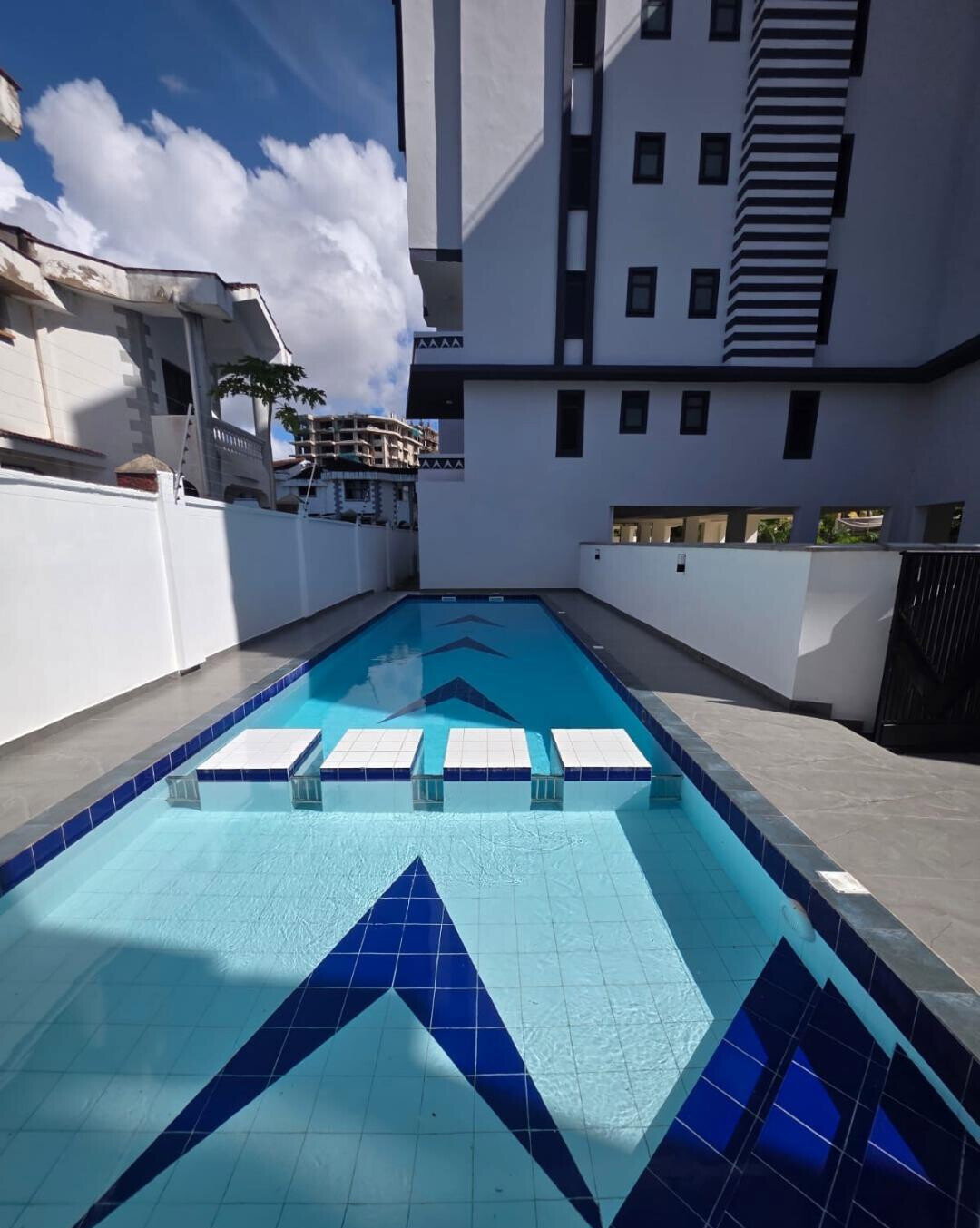 3BR with DSQ, Balcony in Every Room & Pool - Nyali, Mombasa