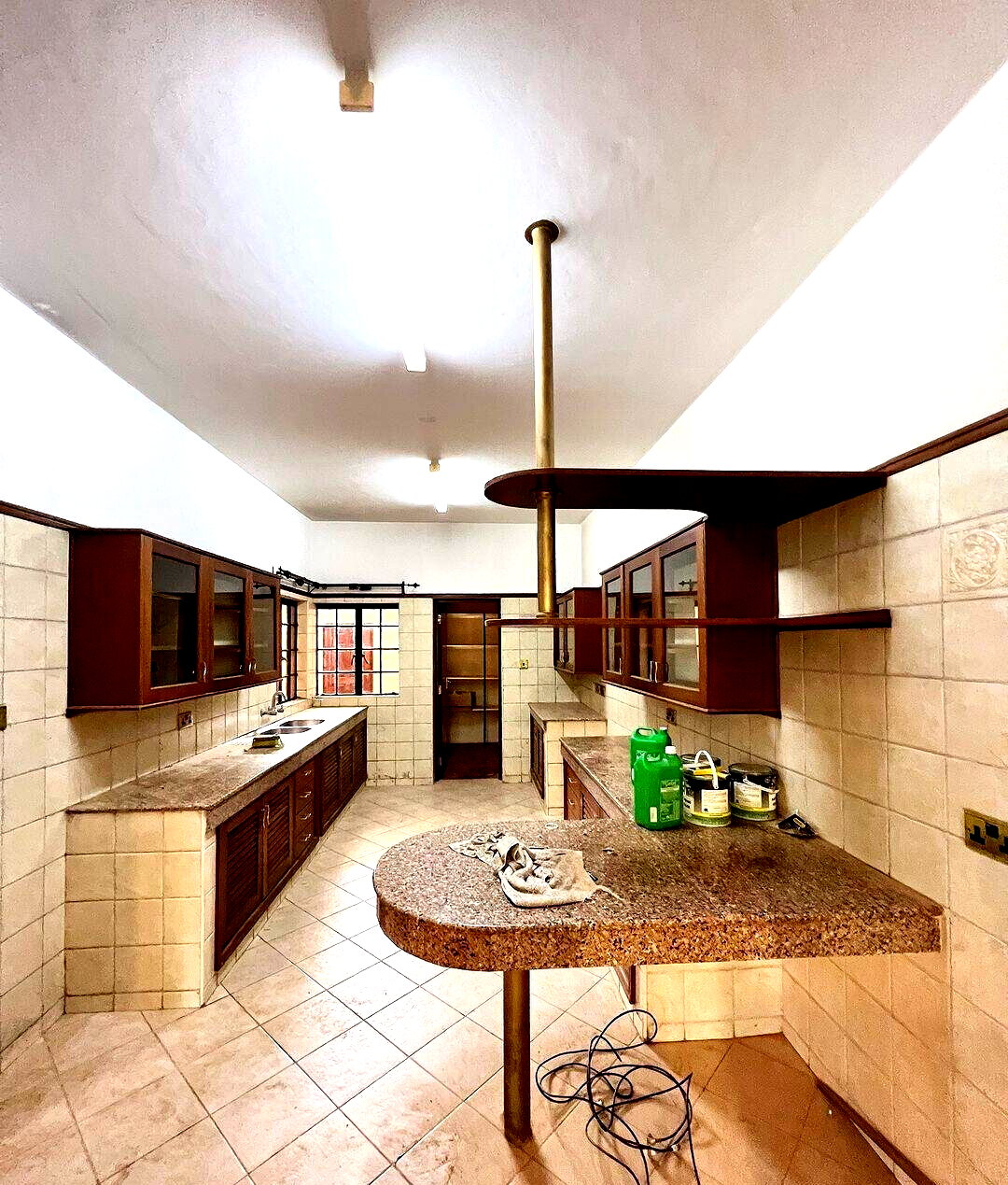 4 En-Suite Bedrooms with Pool & Gym Access - Kilimani