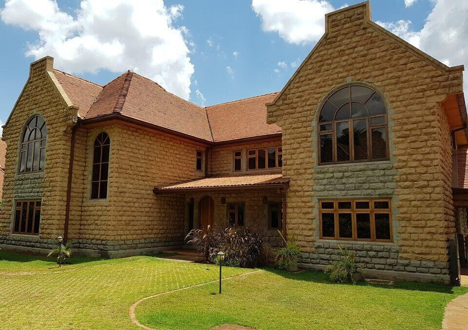 New 5-Bed Townhouse on Half-Acre with Pool & Staff Quarters – Karen