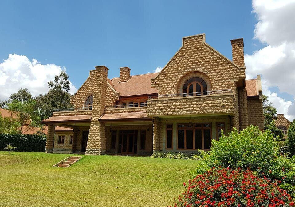 New 5-Bed Townhouse on Half-Acre with Pool & Staff Quarters – Karen