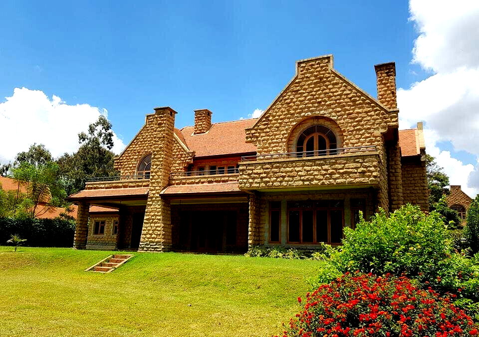 New 5-Bed Townhouse on Half-Acre with Pool & Staff Quarters – Karen