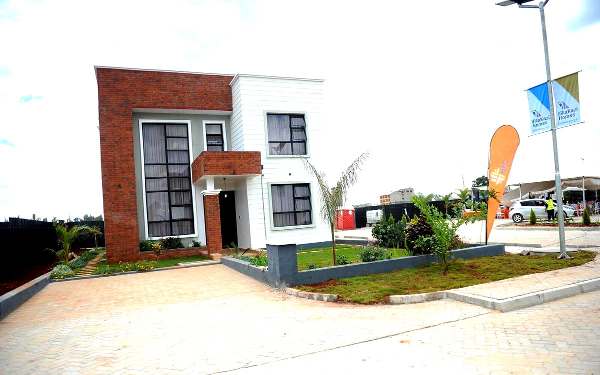 1/8 Acre Plot Under 3M