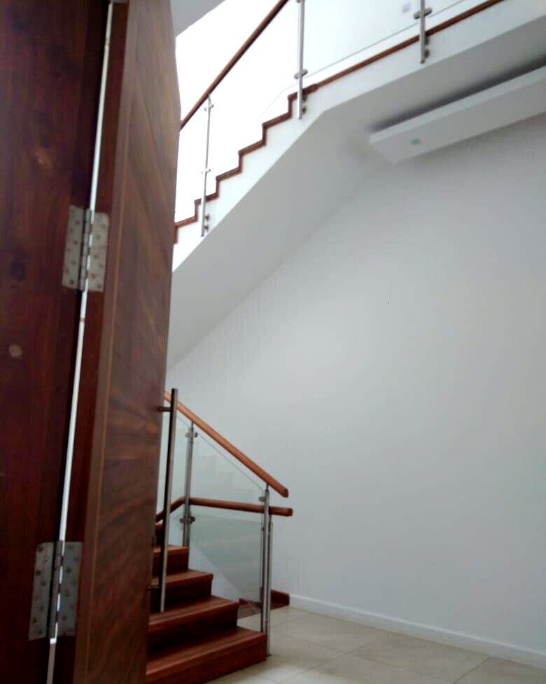 Newly Built 5BR All-Ensuite Townhouse with Pool – Kyuna