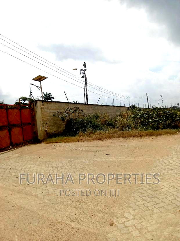 Yard to Let Changamwe.