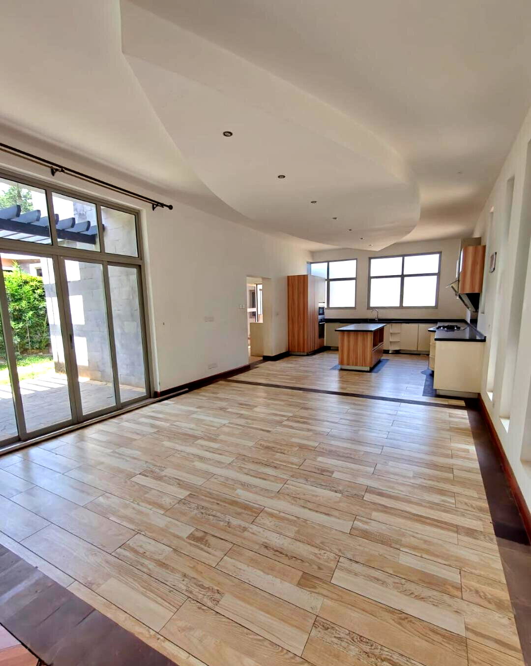 1/2 Acre 5BR Haven at KSh 640K