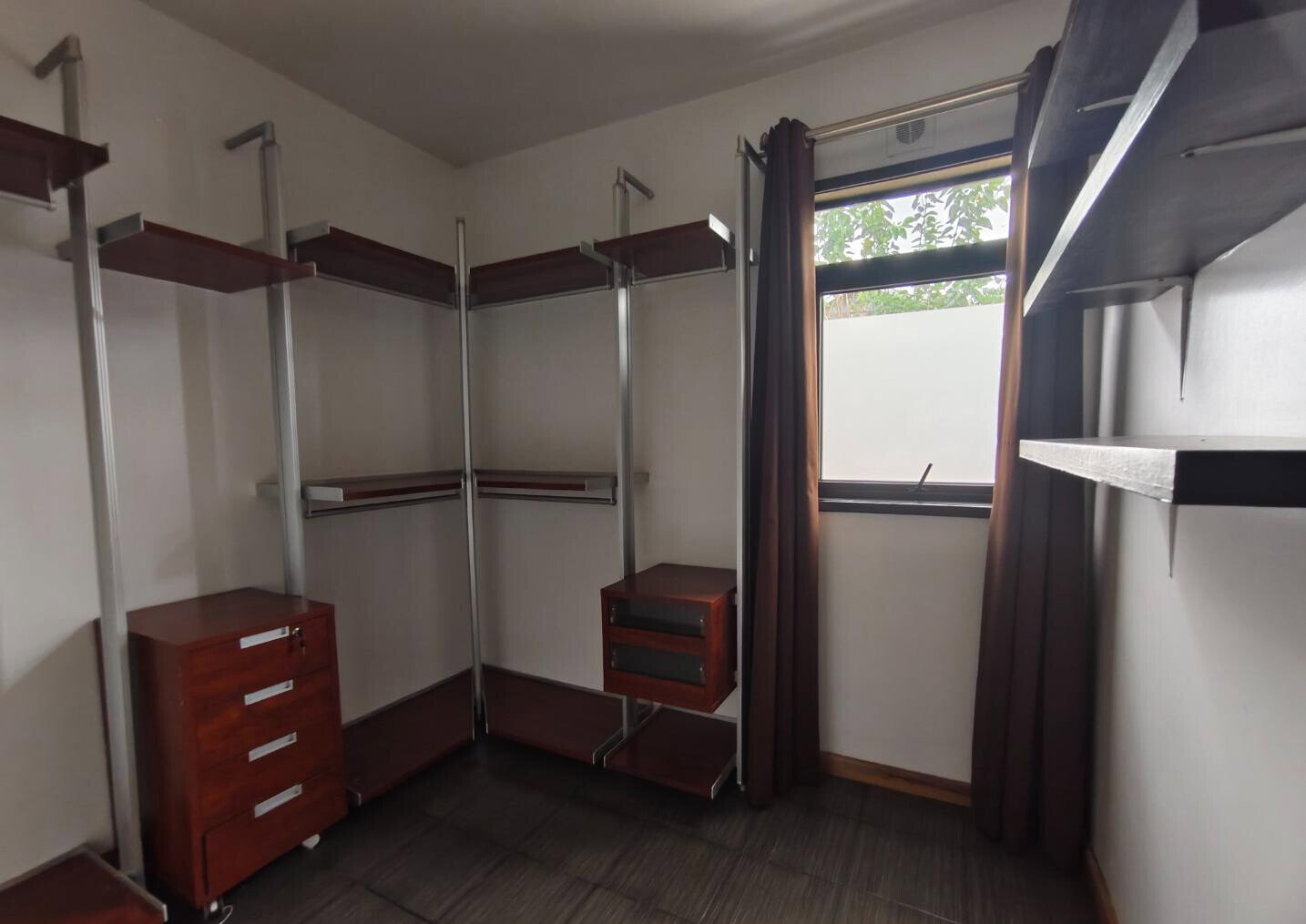 High-Timber Ceilings & Private Garden Townhouse - Lavington