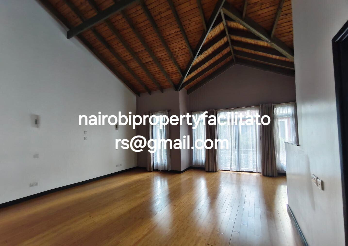 High-Timber Ceilings & Private Garden Townhouse - Lavington