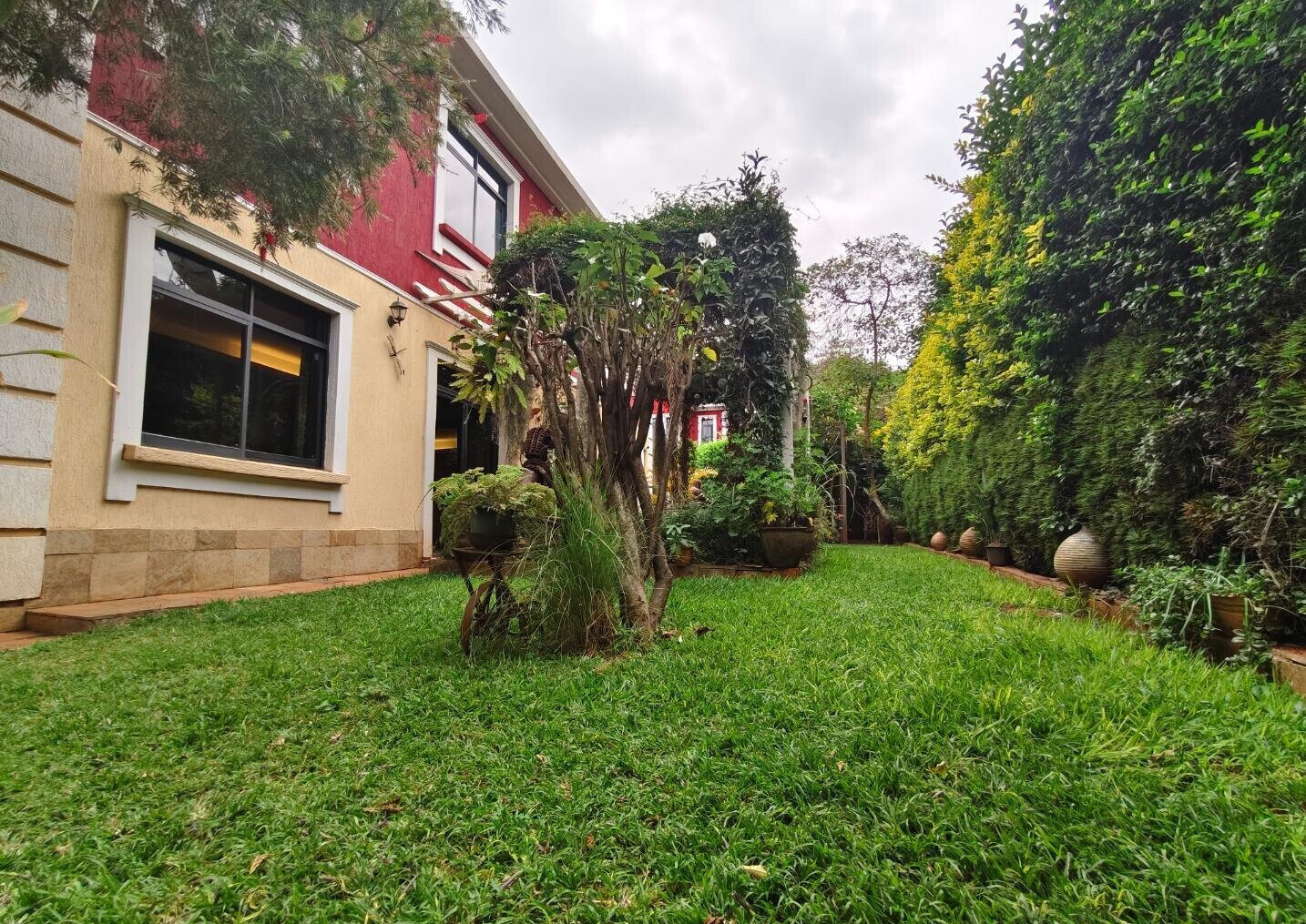 High-Timber Ceilings & Private Garden Townhouse - Lavington