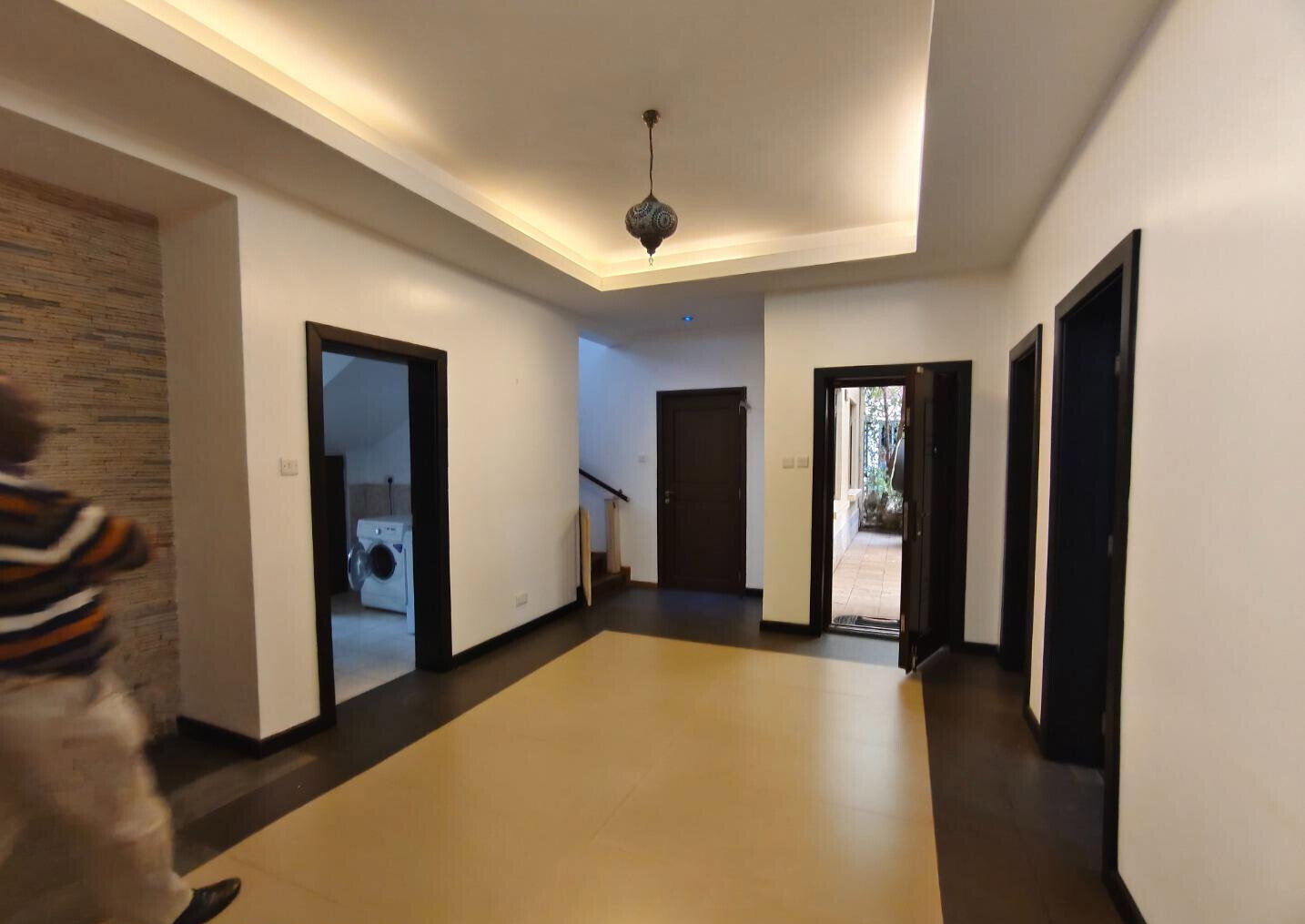 High-Timber Ceilings & Private Garden Townhouse - Lavington