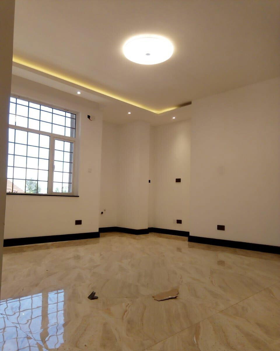 4BR Townhouse with Elevator & His-and-Hers Closets - Kyuna