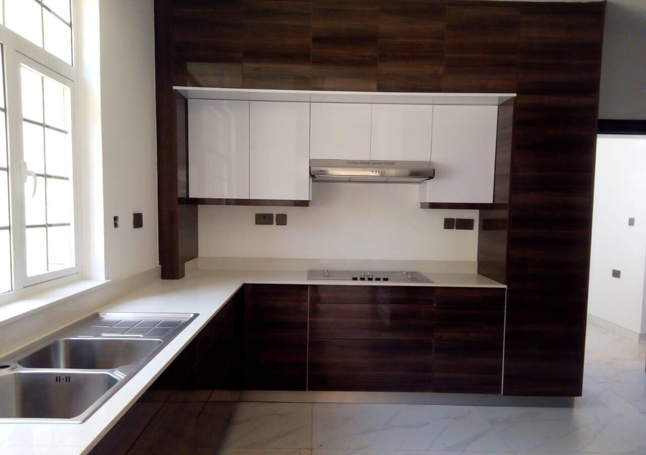 4BR Townhouse with Elevator & His-and-Hers Closets - Kyuna