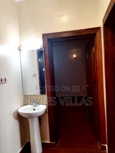 2bdrm Apartment in Parklands for rent - Image 9