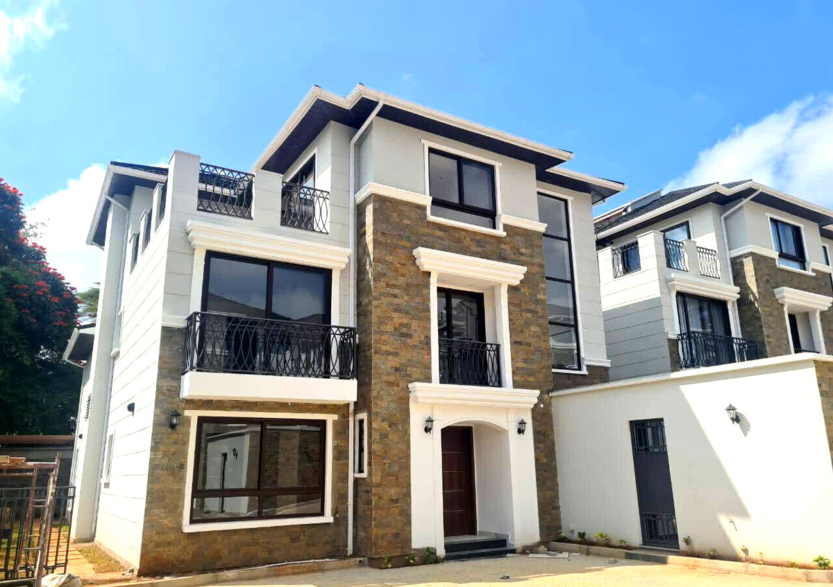 5-Ensuite Townhouse with Indoor-Outdoor Living - Spring Valley