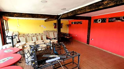 Corner Baridi Kiserian Spacious Restaurant for Sale - Image 11