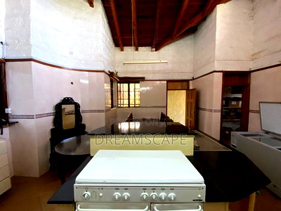 7bdrm House in Karen Road for sale - Image 6