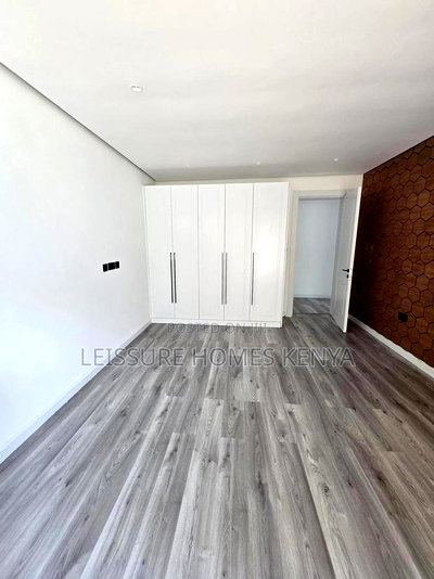 5bdrm Villa in Lavington for sale - Image 14