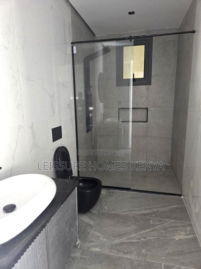 5bdrm Villa in Lavington for sale - Image 15