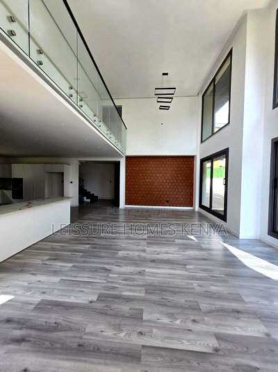 5bdrm Villa in Lavington for sale - Image 5