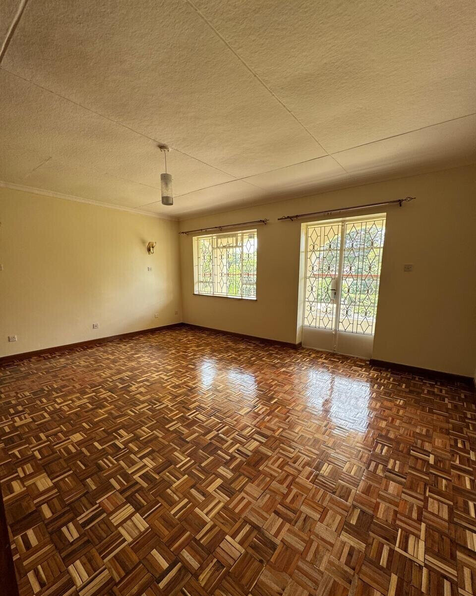 1/2 Acre 5BR Home with Garden