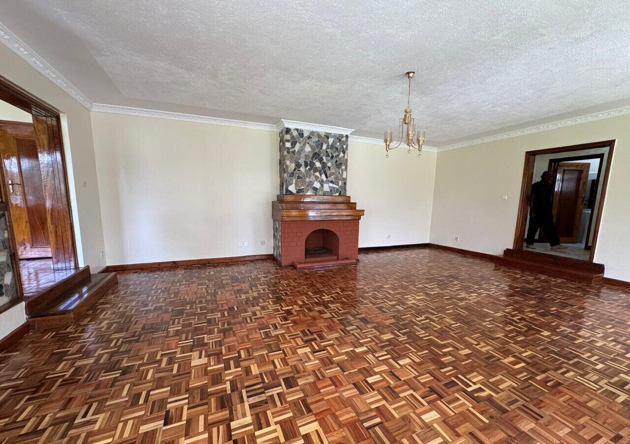 1/2 Acre 5BR Home with Garden