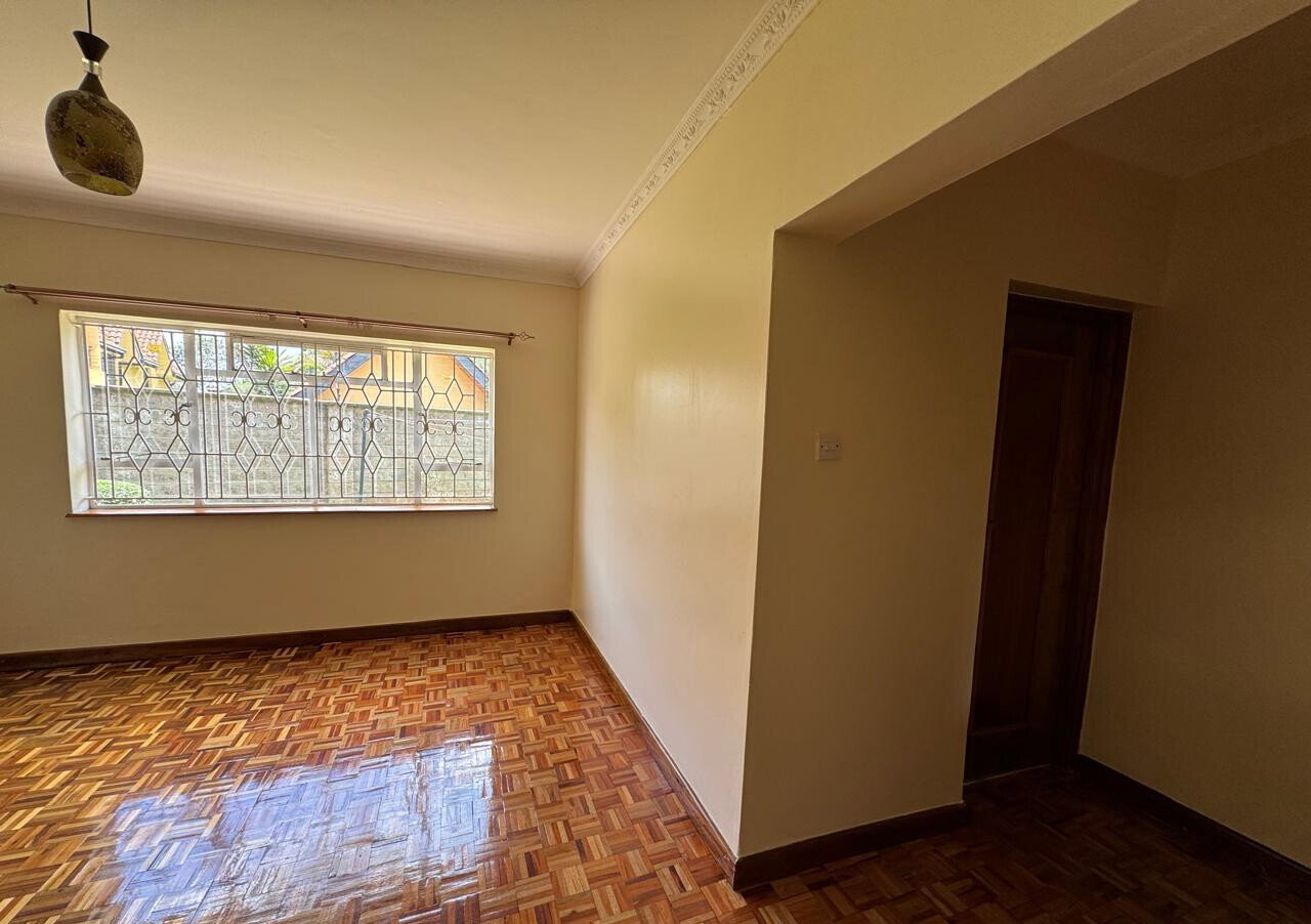 1/2 Acre 5BR Home with Garden