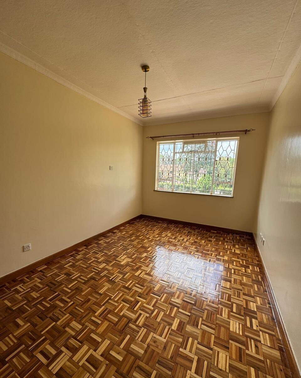 1/2 Acre 5BR Home with Garden