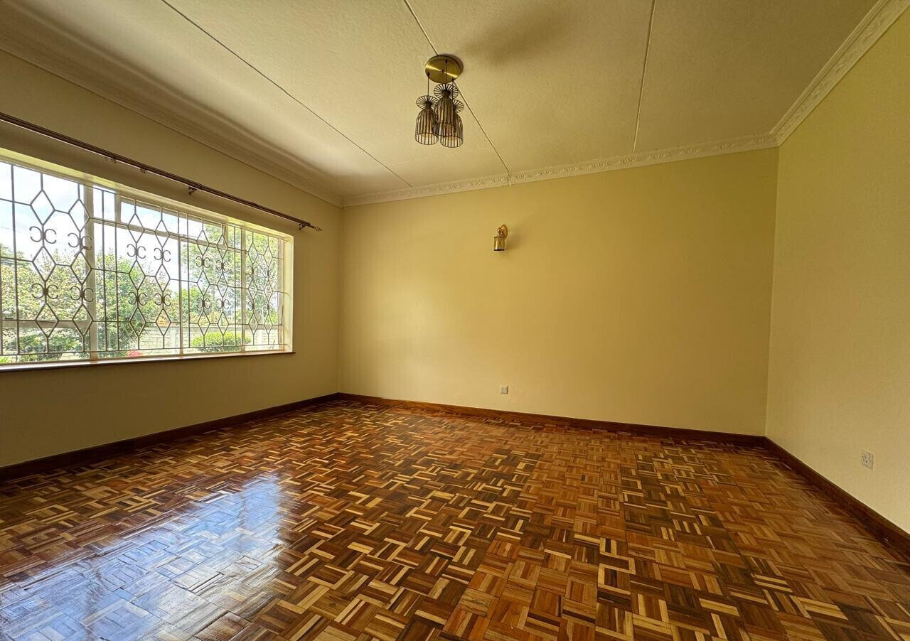 1/2 Acre 5BR Home with Garden