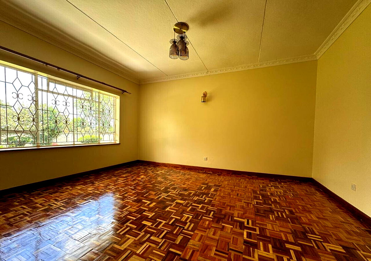 1/2 Acre 5BR Home with Garden