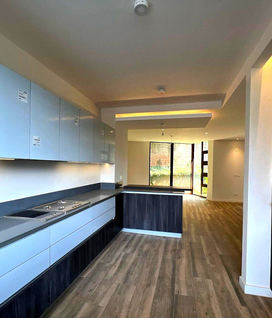 4-Ensuite Townhouse with Rooftop Terrace & DSQ - Lavington