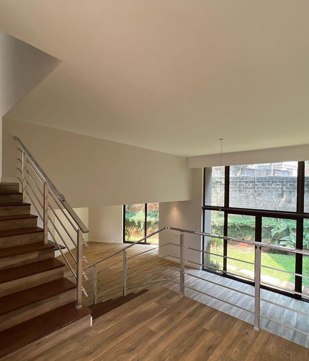 4-Ensuite Townhouse with Rooftop Terrace & DSQ - Lavington