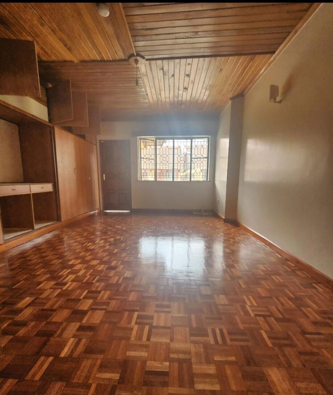 5-Ensuite Townhouse with Pool & Borehole - Lavington