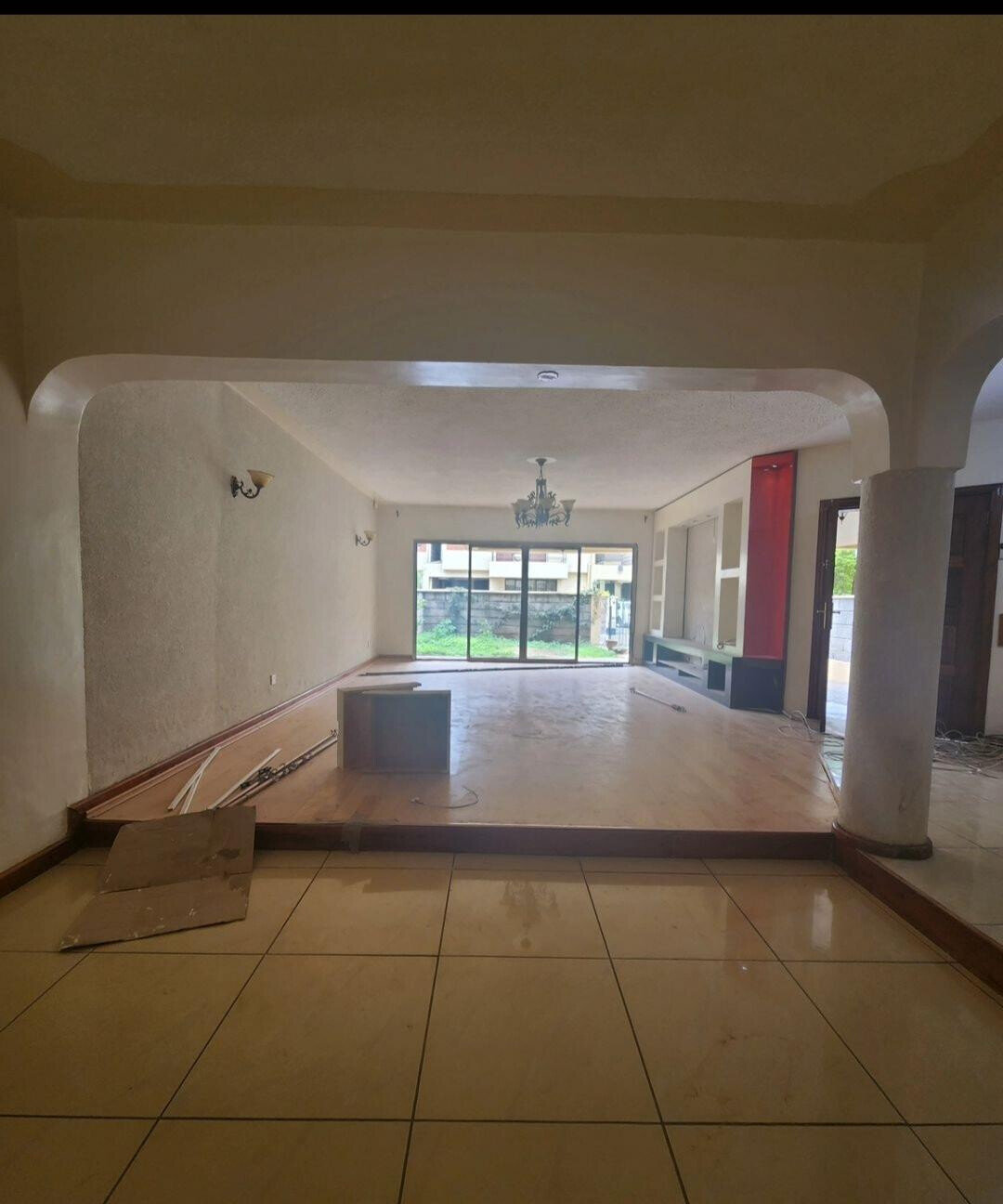 5-Ensuite Townhouse with Pool & Borehole - Lavington