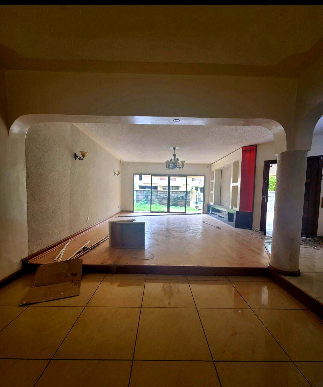 5-Ensuite Townhouse with Pool & Borehole - Lavington
