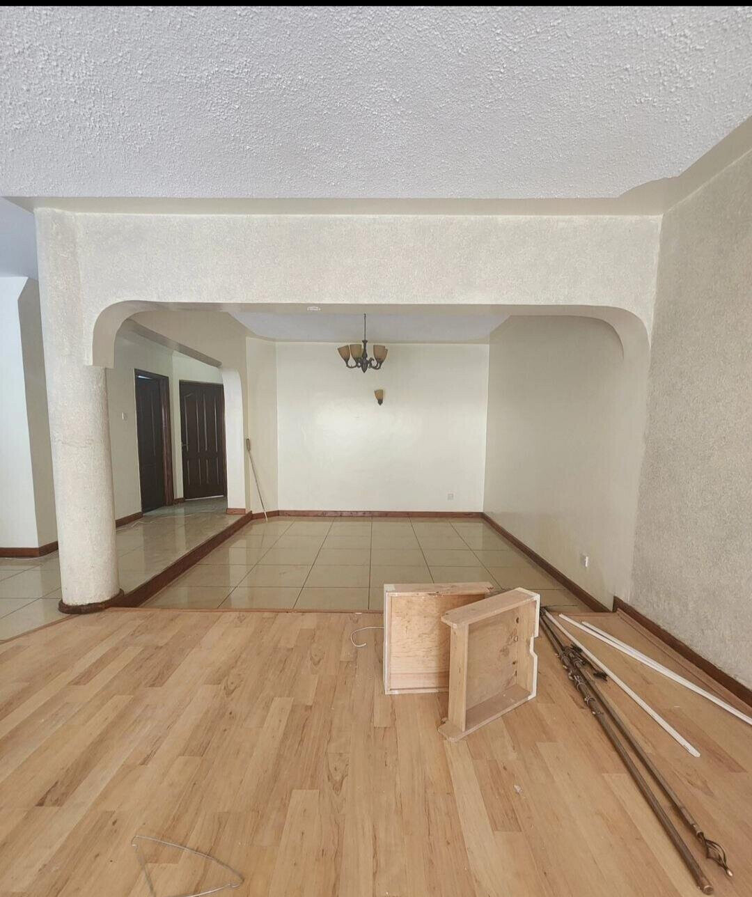 5-Ensuite Townhouse with Pool & Borehole - Lavington