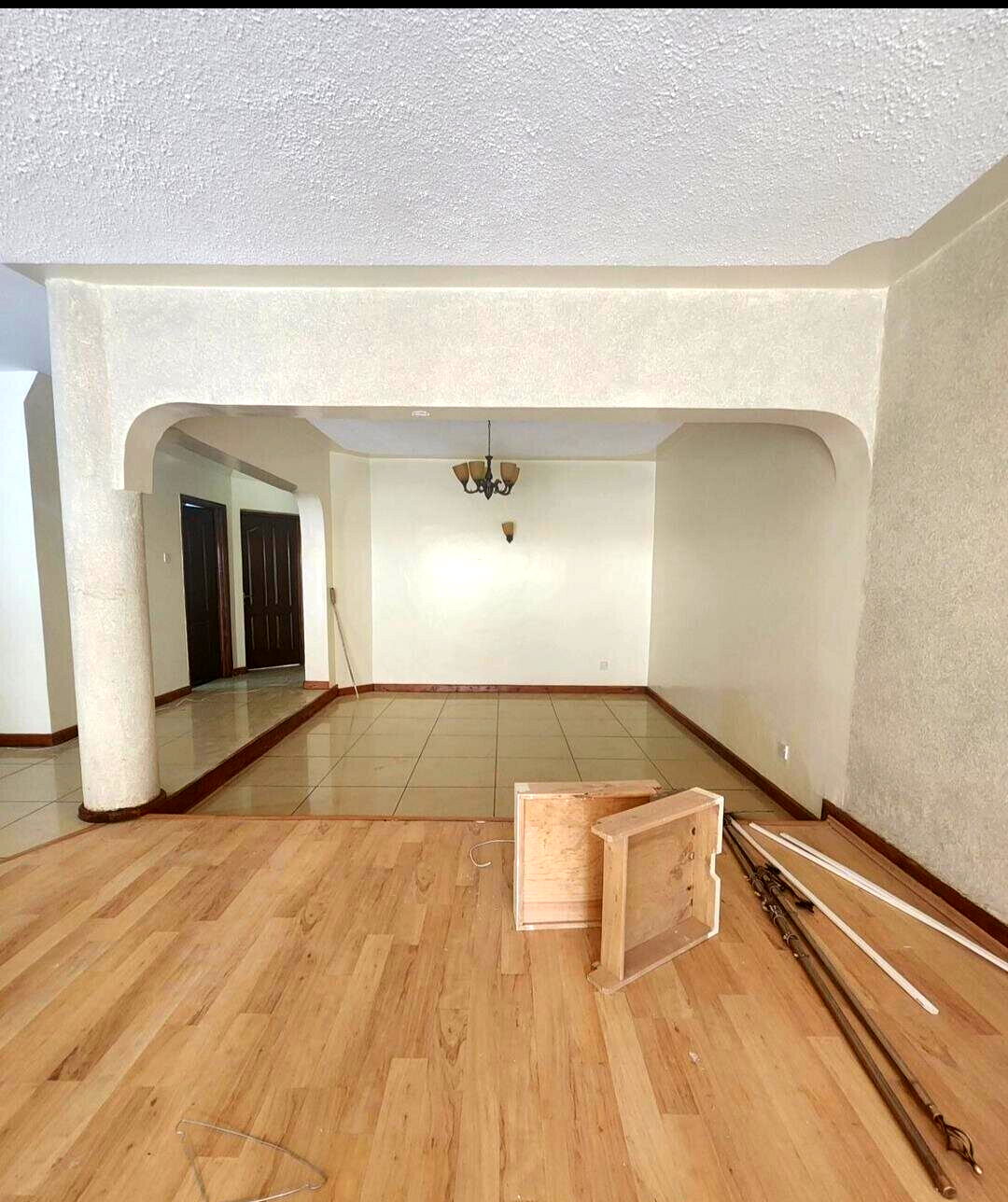 5-Ensuite Townhouse with Pool & Borehole - Lavington