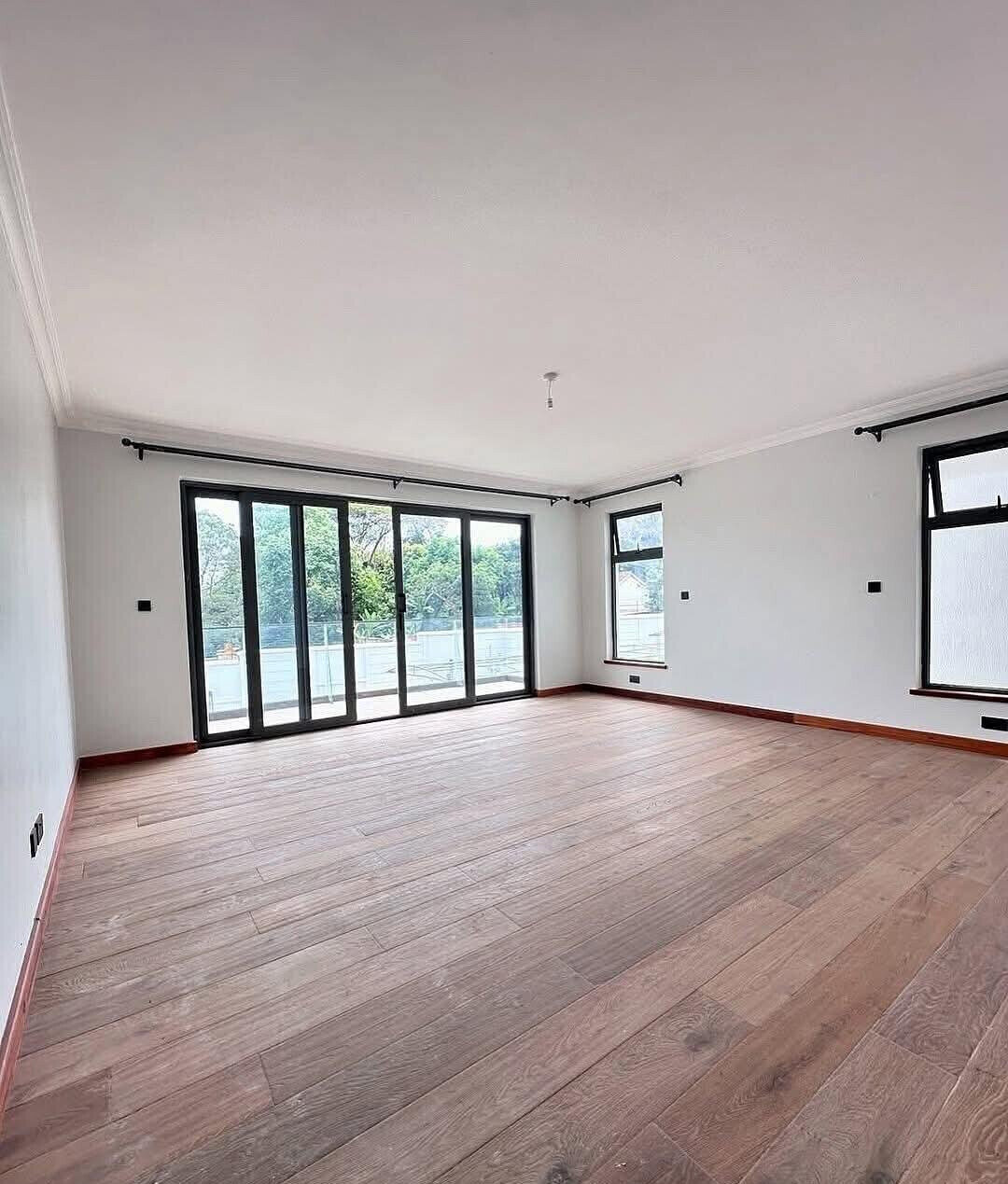 5-Ensuite Townhouse with Rooftop Terrace & Borehole - Lavington
