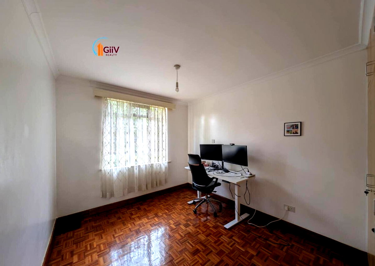 4BR Townhouse with Sunken Living & Private Garden - Loresho