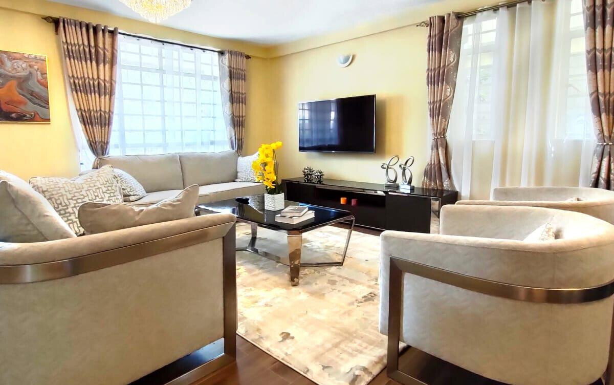 4BR Townhome with Pool, Gym & Ensuite DSQ - Athi River