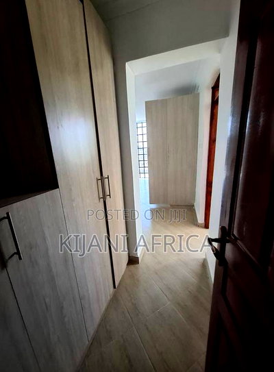 4bdrm Maisonette in Kitengela for rent - Image 4