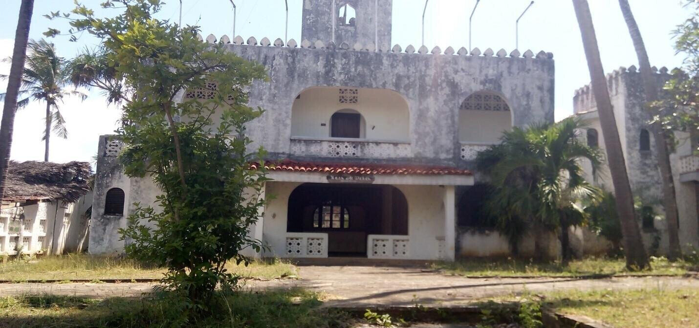 18-Acre Beachfront Plot at KSh 40M