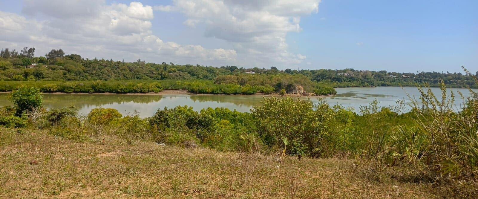 18-Acre Beachfront Plot at KSh 40M