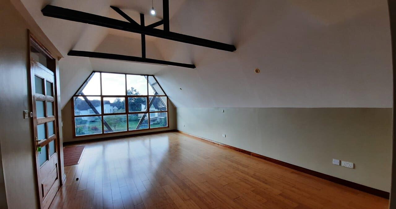 5-Ensuite Villa in Exclusive 27-Home Estate – Sandalwood Waterfront, Karen