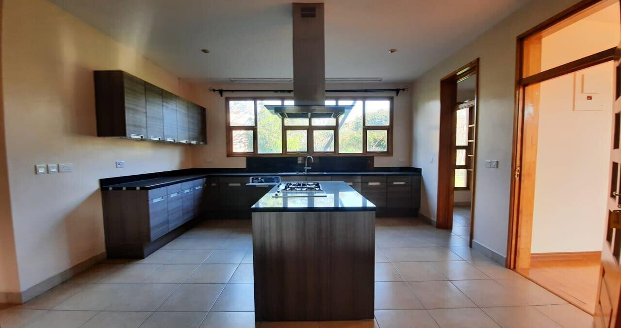 5-Ensuite Villa in Exclusive 27-Home Estate – Sandalwood Waterfront, Karen