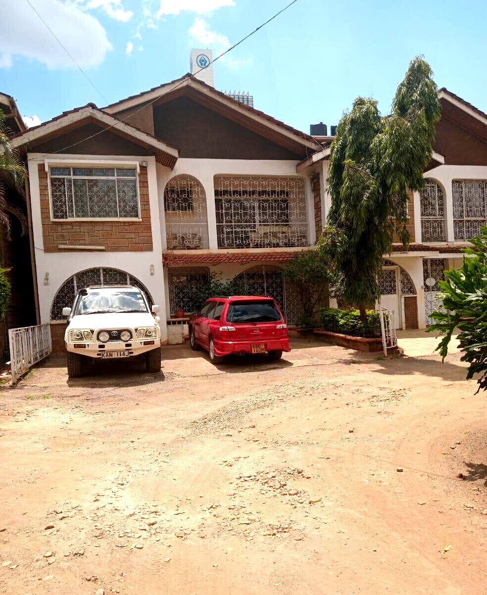 4BR Townhouse with Pantry & Laundry - Westlands