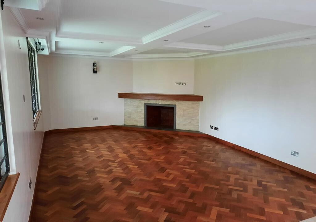 Double-Volume Townhouse with Private Garden & Study - Lower Kabete