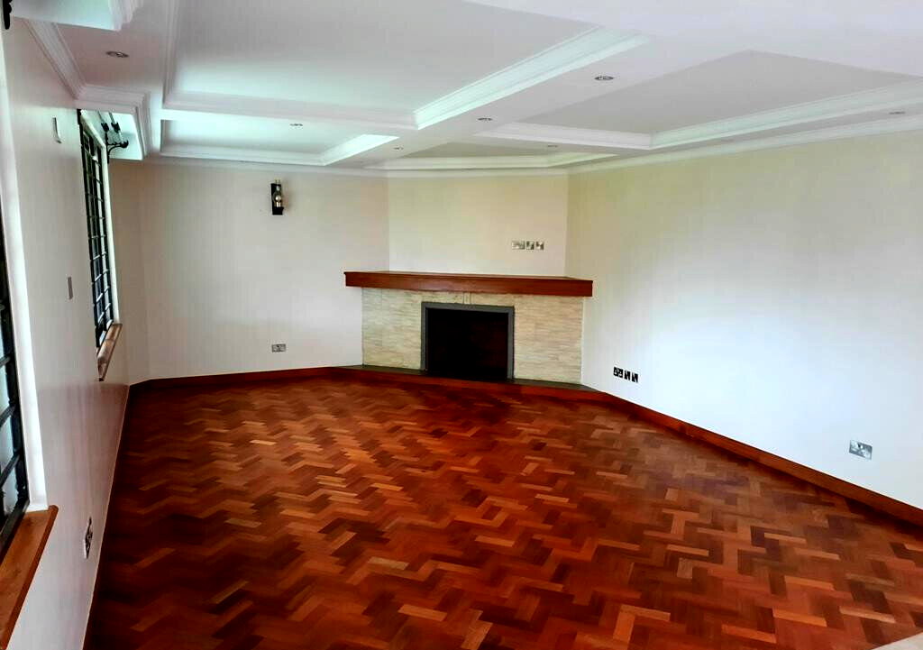Double-Volume Townhouse with Private Garden & Study - Lower Kabete