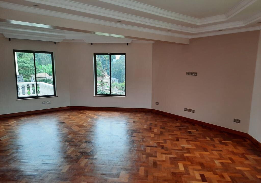 Double-Volume Townhouse with Private Garden & Study - Lower Kabete