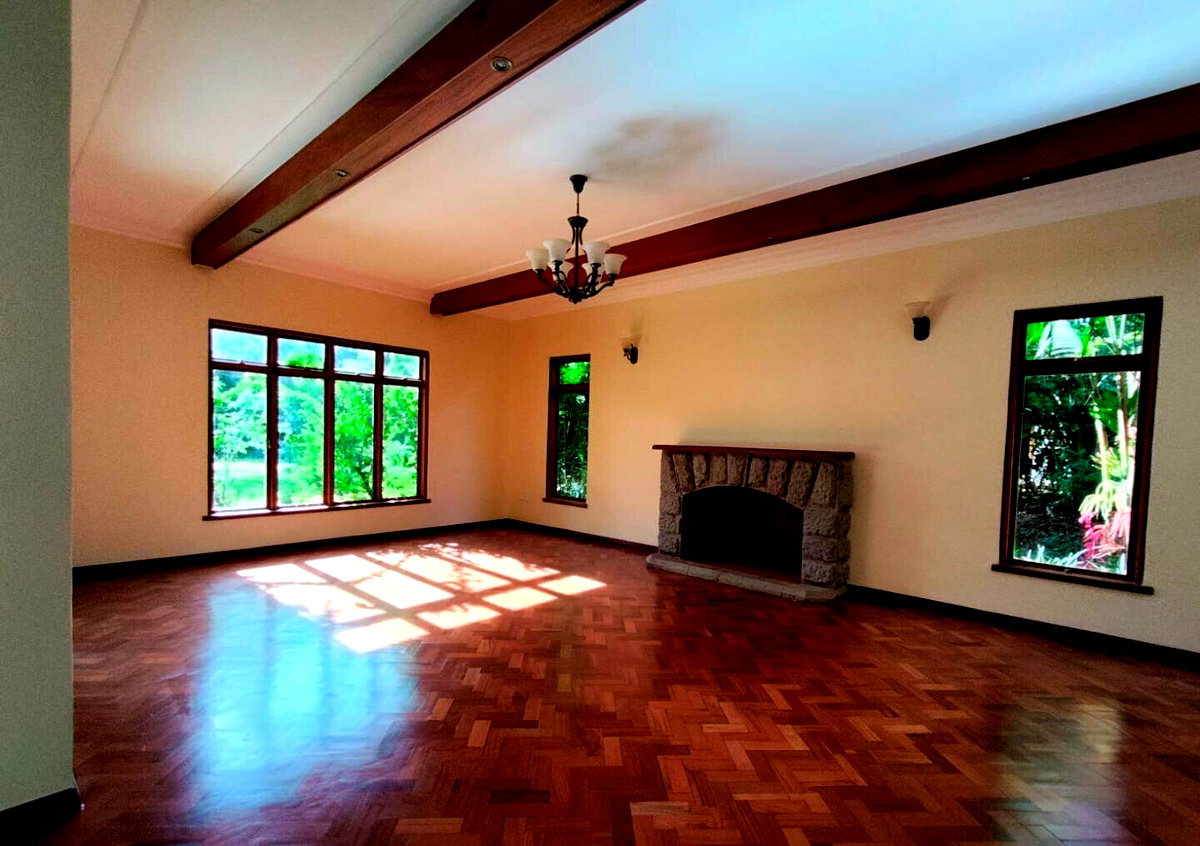 5-Ensuite Townhouse with Double-Glazed Windows & Mature Gardens – Karen