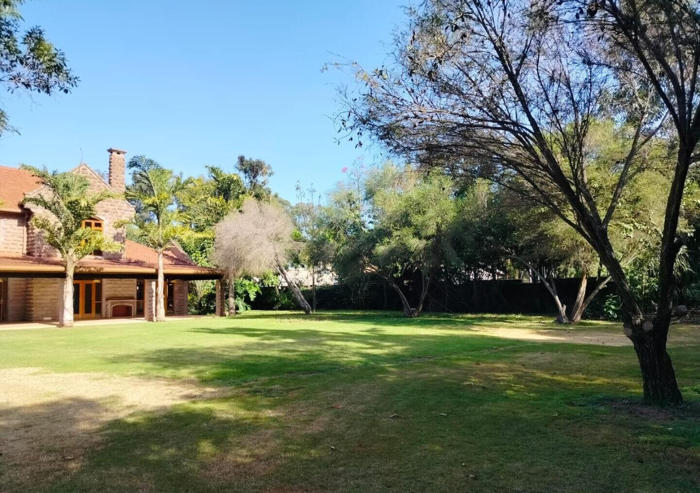 5-Ensuite Townhouse with Double-Glazed Windows & Mature Gardens – Karen